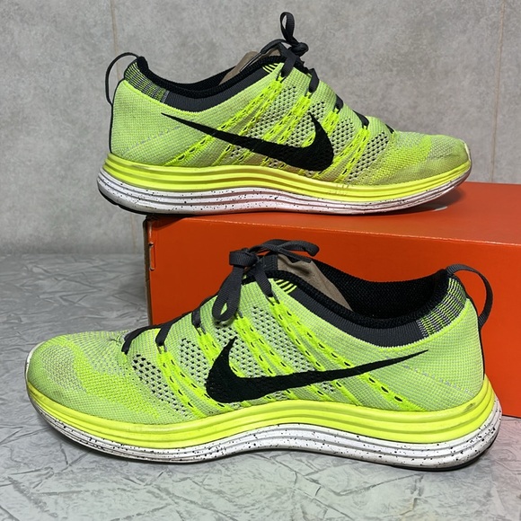 Nike Flyknit One+ bright neon green and black men’s size 8 women’s 9.5 - Picture 4 of 11